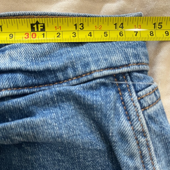 Old Navy Womens Jean Shorts Size 4 Blue Boyfriend Short Mid Rise Distressed - Picture 5 of 10